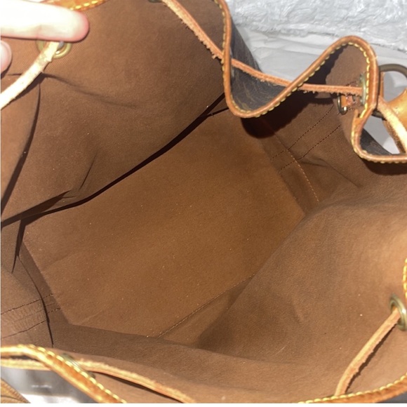 Louis Vuitton large Noe Bag - great condition with use on the pulling string - Picture 6 of 6